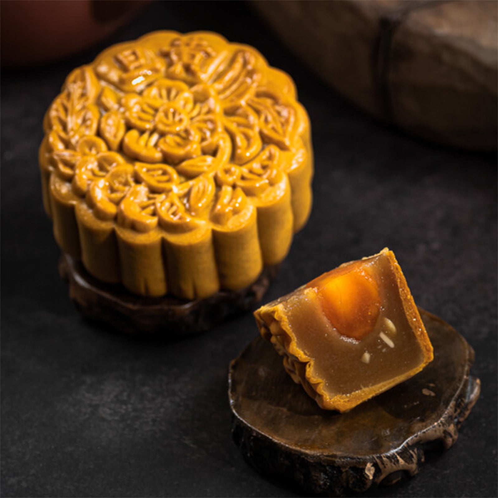 Fai Fong Lotus Paste Mooncake 1 Yolk 180g